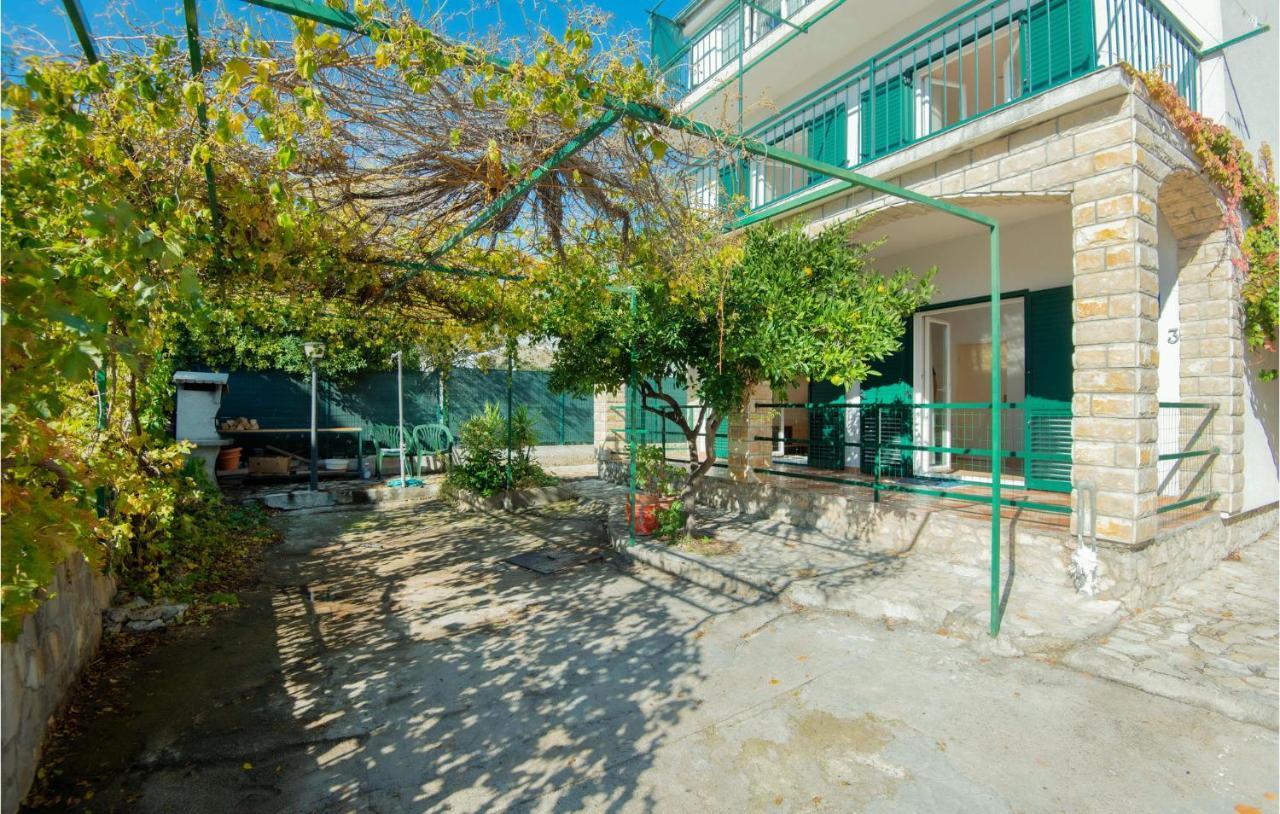3 Bedroom Lovely Apartment In Brodarica 브로다리카 외부 사진